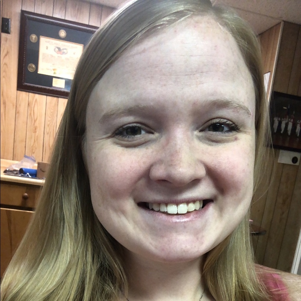 Meet your Posher, Kayla